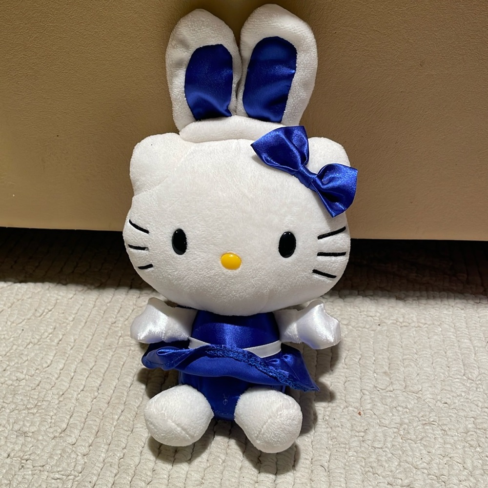 Hello Kitty Plush 6.2"